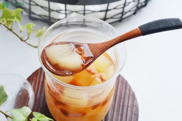 夏日清火秘籍：八款食谱助你驱散烦躁